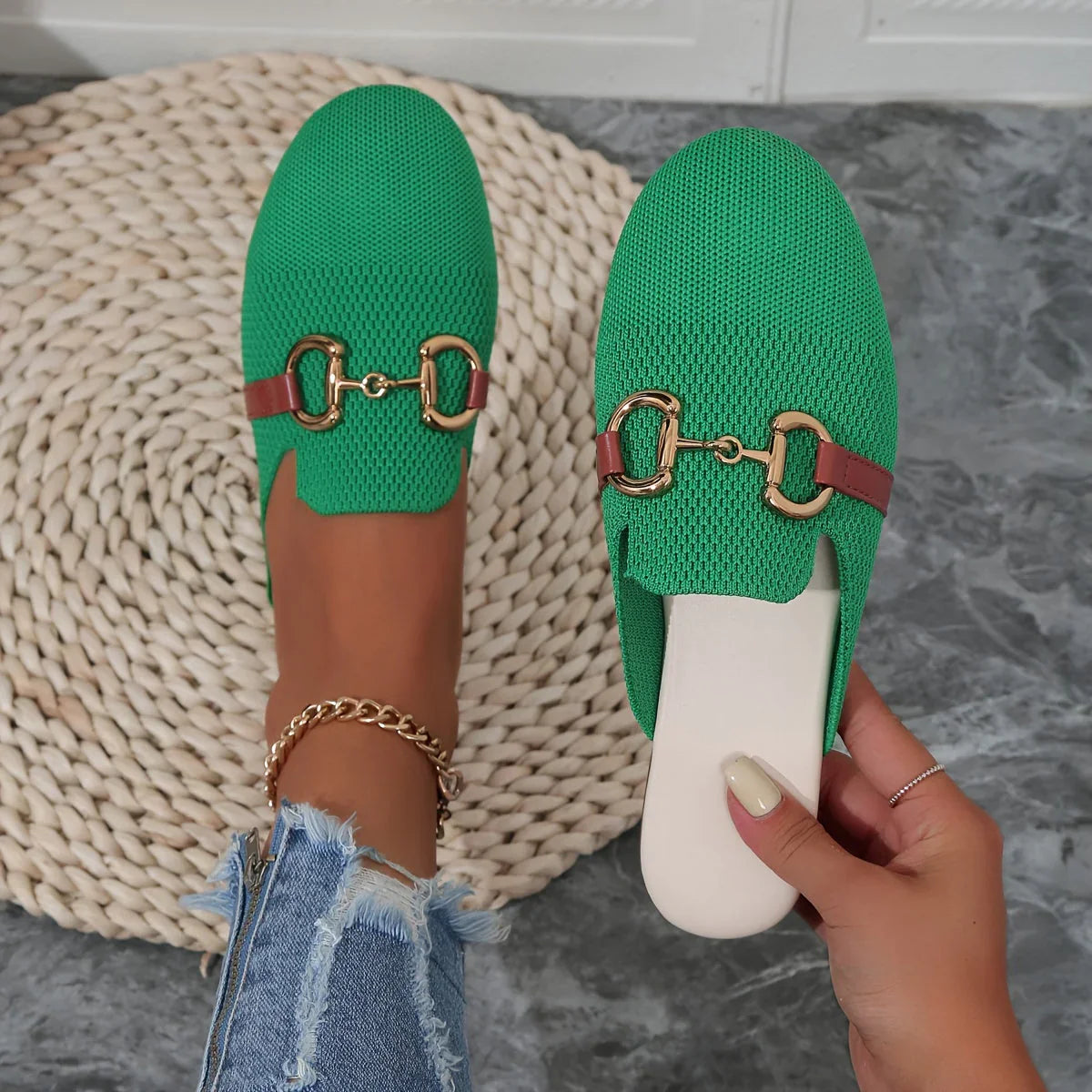 Aella – Stylische Slip-On-Pantoletten