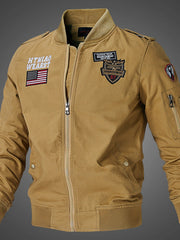 Herren Bomberjacke mit Patch-Applikationen und Ärmeltasche – Khaki
