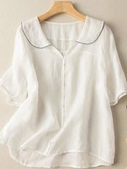 Locker sitzende Vintage-Bluse für Damen mit Knopfverzierung – Weiß