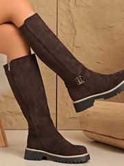 Sable | Moderne kniehohe Stiefel mit Blockabsatz und Profilsohle – Kaffee