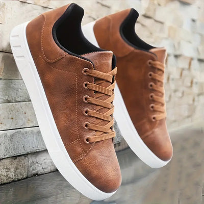 Bequemer herren-schnürschuh mit bequemer sohle