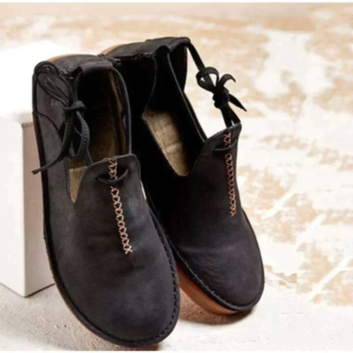 Hochwertige leder-damenschuhe für den herbst
