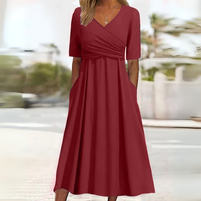 Adrianna | Stilvolles & Bequemes Wickelkleid mit kurzen Ärmeln