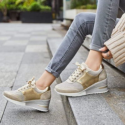 Trendige turnschuhe mit hohem absatz und keilabsatz für frauen