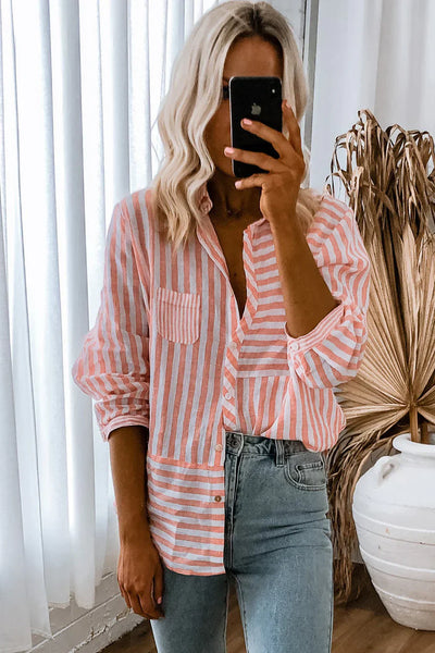 Lässiges langarmshirt mit rosa streifen und klassischem design für damen