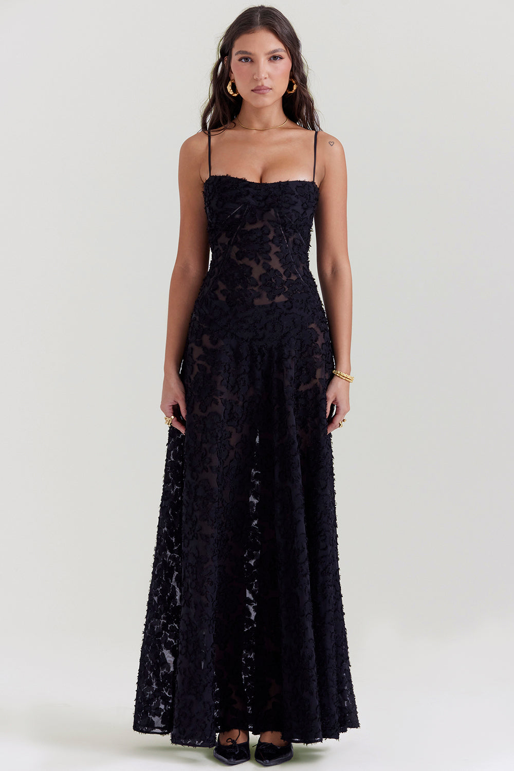 Elegantes Maxikleid mit 3D-Rosen & Rückenausschnitt