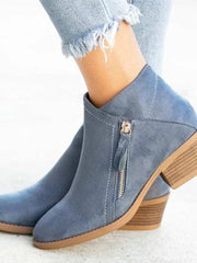 Harriet | Elegante Veloursleder-Stiefeletten mit niedrigem Blockabsatz – Blau