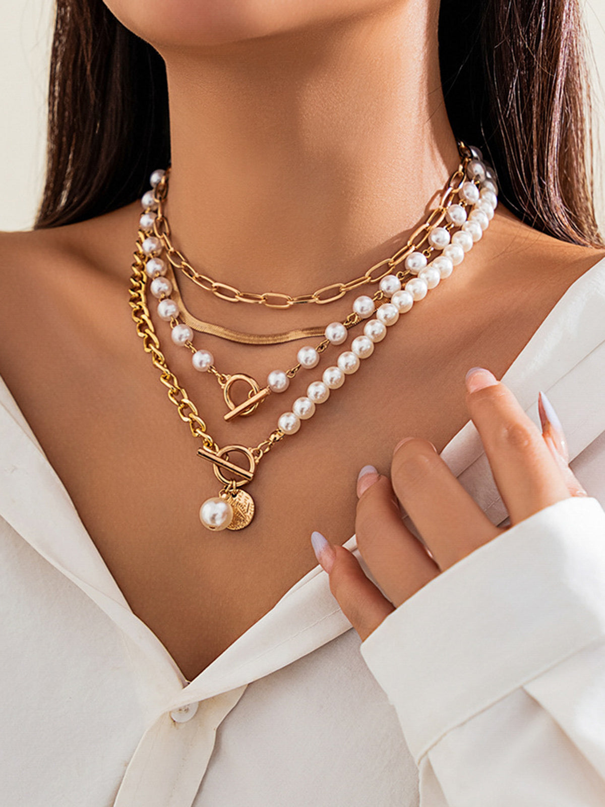 Elegante Perlenkette mit Goldkette – Mehrreihiges Design