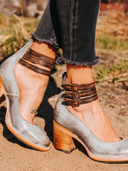 BEQUEME UND ELEGANTE STIEFELETTE – Grau