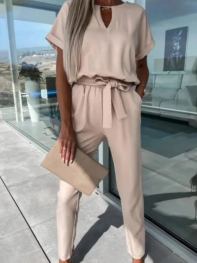 Jumpsuit für Damen mit elegantem Wickelgürtel