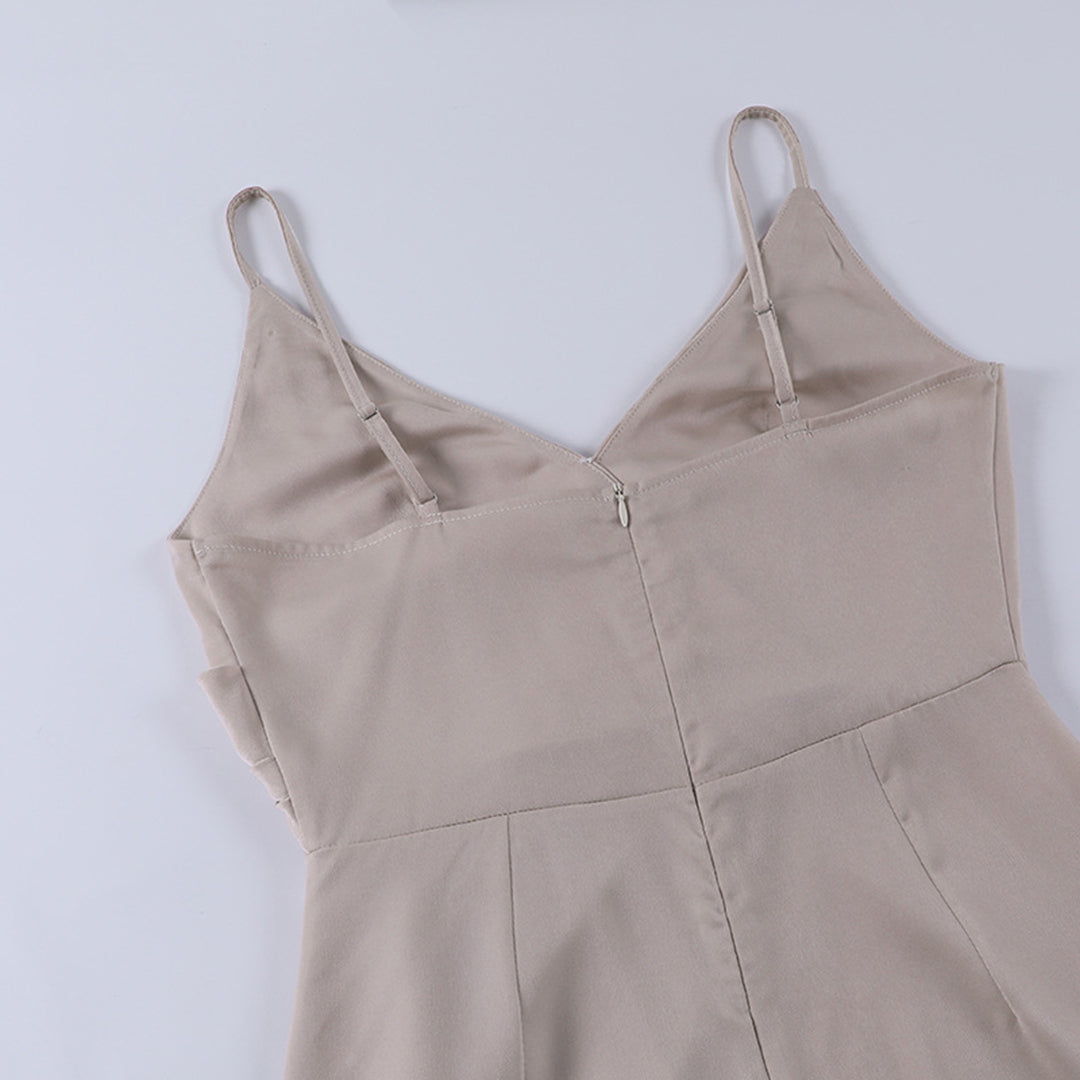 Elegantes Damen-Abendkleid mit V-Ausschnitt & hohem Schlitz