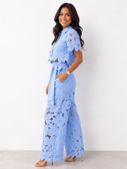 Damen Set Isabela: Elegante Bluse und Hose für besondere Anlässe – Himmelblau