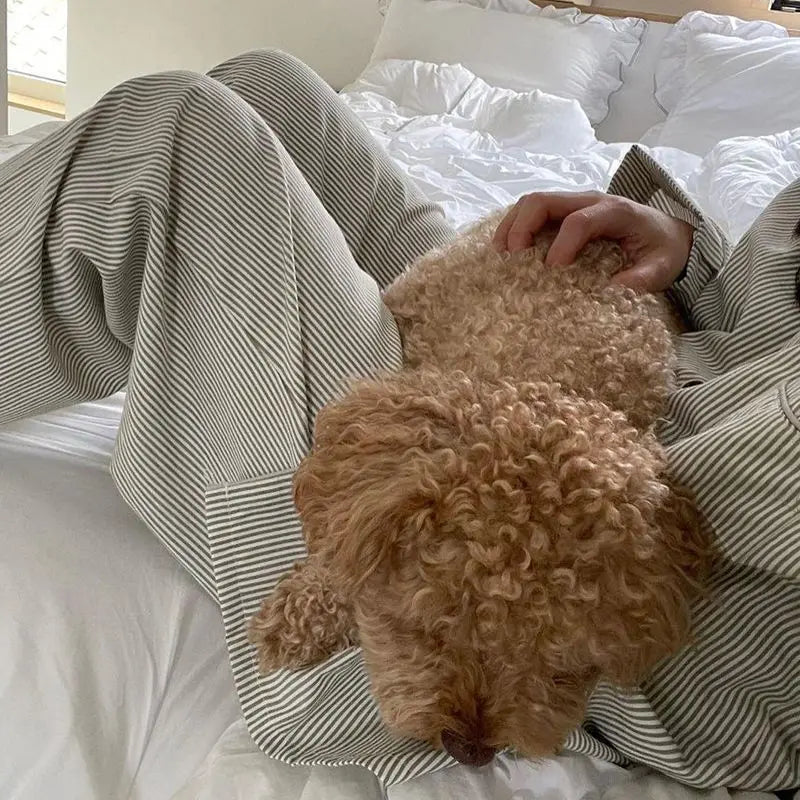 Gestreiftes Pyjama Set mit elegantem Schnitt