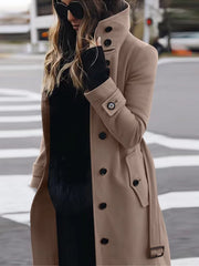 Damen Langschnittiger Trenchcoat mit überhöhtem Stehkragen, Knopfblende und Taillengürteloptik Nord Taschen – Khaki