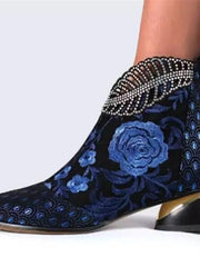 Damen nan bestickte Ankle-Boots mit Samteinsatz Perlenbesatz und skulptiertem Blockabsatz Drune – Blau