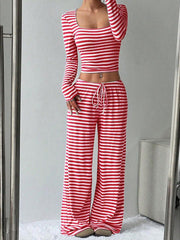 Damen Gestreifter Lounge-Zweiteiler mit weitem Bein und Cropped Langarmtop Nord Taschen – Rot