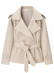 Damen Cropped-Trenchjacke mit doppelter Knopfleiste, Taillengürtel und Schulterriegeln Nord Taschen – Apricot