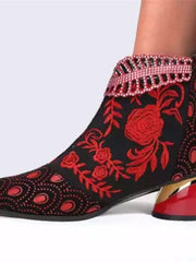Damen nan bestickte Ankle-Boots mit Samteinsatz Perlenbesatz und skulptiertem Blockabsatz Drune – Rot