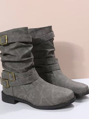 Damen nan lässiger mittlerer Schaftstiefel mit weichem Slouch-Effekt, dekorativen Schnallenriemen und robustem Blockabsatz Drune – Grau