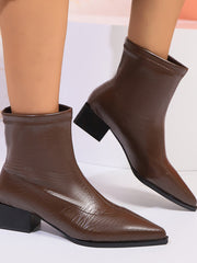 Damen Stiefeletten mit strukturierter Oberfläche und idealer Absatzhöhe – Dunkelbraun