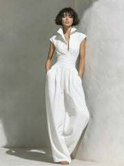 Damen Jumpsuit mit weitem Bein, tailliertem Wickelbund und Stehkragen Nord Taschen – Weiß