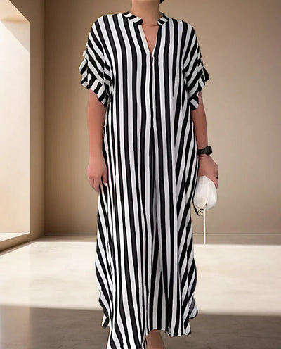 Naevanya – Gestreiftes Maxikleid mit Rüschenärmeln