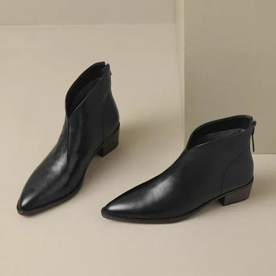 Elegante damenstiefelette aus leder mit blockabsatz