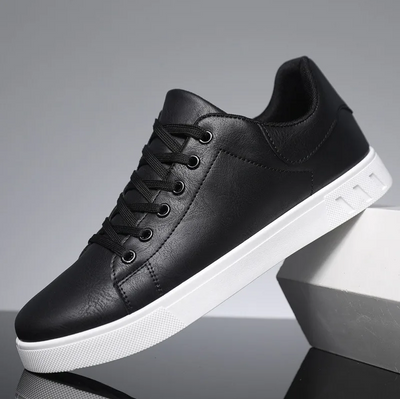 Hochwertige leder-herrenschuhe im klassischen design