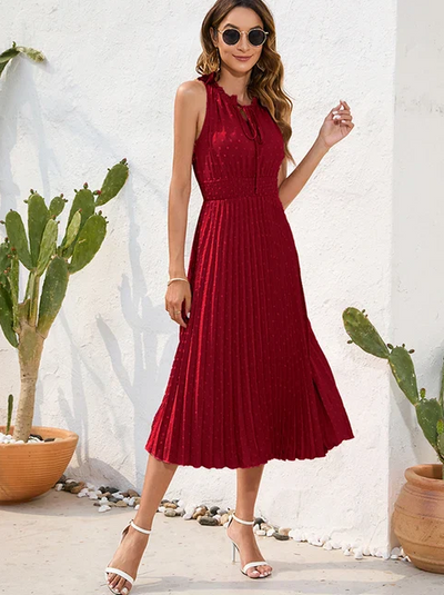 Carla – schwarzes plissiertes neckholderkleid