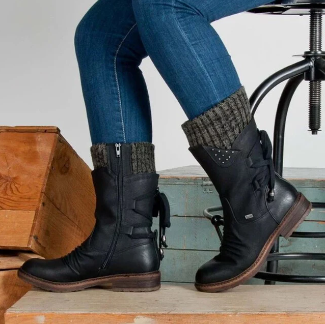 Kuschelige, wadenhohe schneestiefel für winterkomfort für frauen