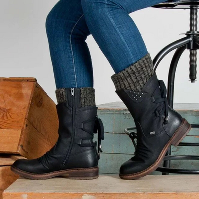 Kuschelige, wadenhohe schneestiefel für winterkomfort für frauen