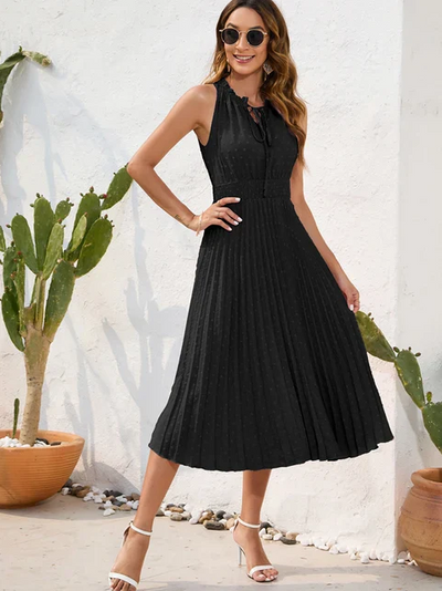 Carla – schwarzes plissiertes neckholderkleid
