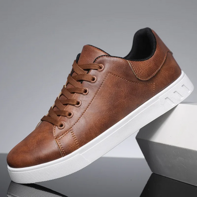 Hochwertige leder-herrenschuhe im klassischen design