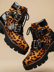 Isabella | Exklusive und Moderne Damen-Stiefeletten mit Markanten Schnallendetails – Leopardenorange