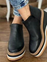 Emily | Retro Wedge-Stiefeletten mit markanter Plateausohle – Schwarz
