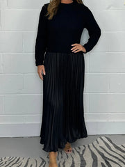 Jette | Damen Strickkleid Midi mit Plisseerock – Schwarz