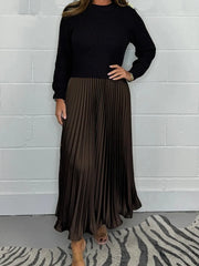 Jette | Damen Strickkleid Midi mit Plisseerock – Dunkelbraun