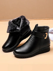 Edith | Damen Freizeitstiefeletten mit Schnalle und Fellfutter – Schwarz