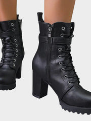 Evelyn | Markante Combat-Stiefeletten mit Schnürung und Blockabsatz – Schwarz
