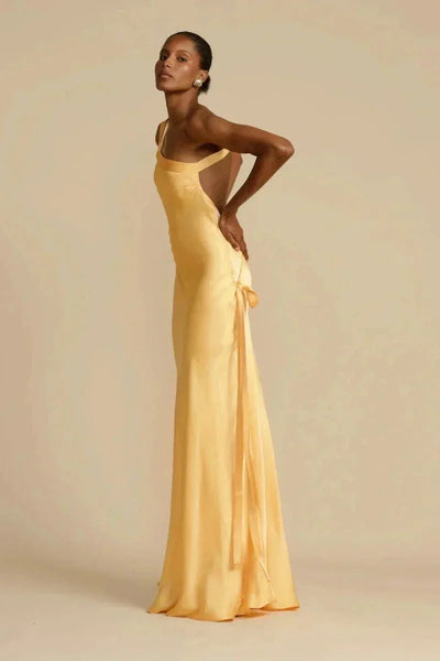 Druscilla – Sexy Maxikleid aus Satin mit Rückenausschnitt