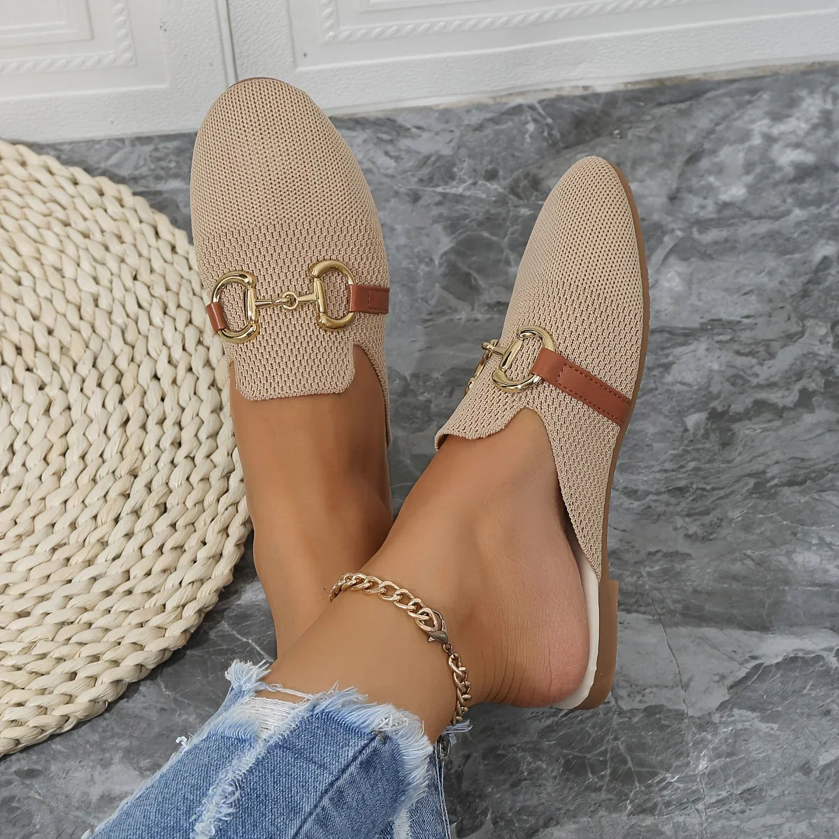 Aella – Stylische Slip-On-Pantoletten