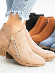 Harriet | Elegante Veloursleder-Stiefeletten mit niedrigem Blockabsatz – Beige