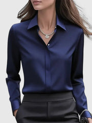 Greta | Damen Elegante Satin Business-Bluse mit verdeckter Knopfleiste – Marineblau