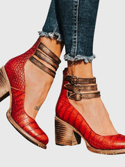 Damen Geschlossene Ankle-Boots mit Seitlichen Ausschnitten, Drei Schnallenriemen und Blockabsatz – Rot Schlange