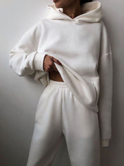 Amelie | Damen Oversized Kapuzen-Strickpullover mit Jogginghose im Set – Weiß