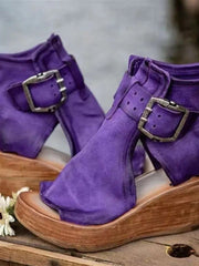 Ruby | Moderne Keilabsatz-Stiefeletten mit offenem Zehenbereich – Lila