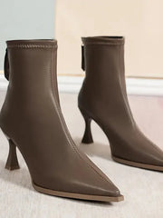Clara | Elegante Kitten-Heel-Stiefel Für Damen – Braun