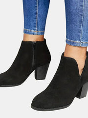 Hazel | Edle Veloursleder-Stiefeletten mit Blockabsatz – Schwarz