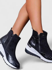Charlotte | Orthopädische Und Stilvolle Keilabsatz-Stiefeletten – Schwarz