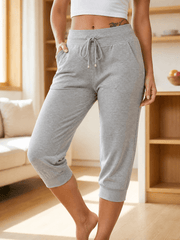 Fjelma | Damen Capri Jogginghose mit Tunnelzug – Grau